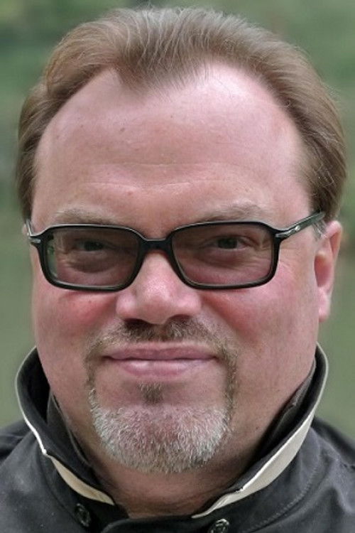 Aleksey Ryazantsev as директор школы