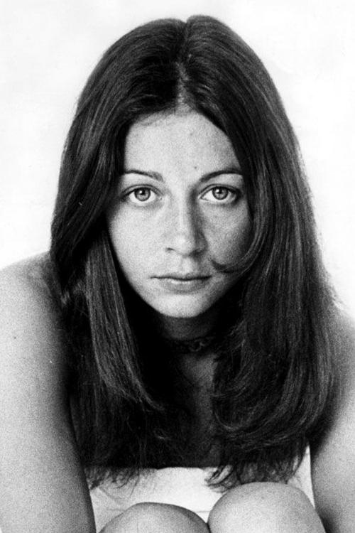 Emma Cohen as Mujer Desnuda