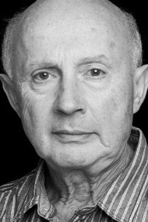 Boris Isarov as Asimov