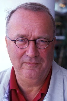 Henk van Dorp as Host