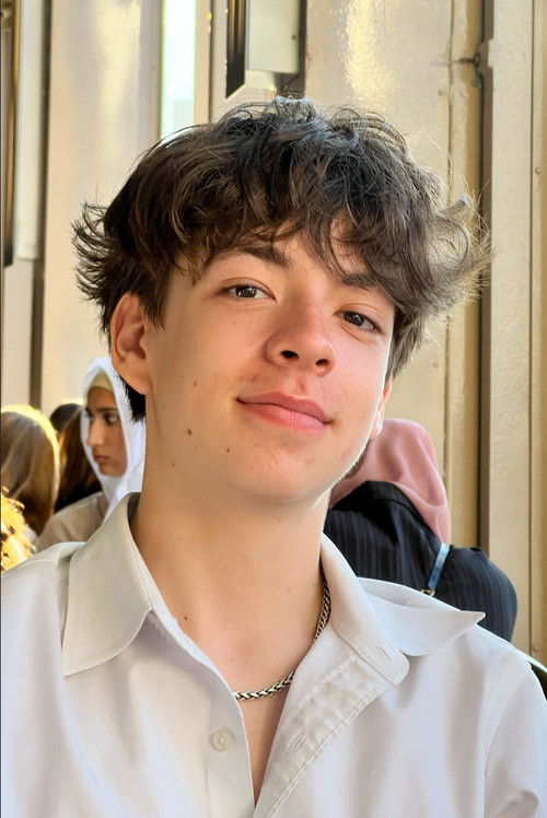 Nicolas Poutré as Terrestre