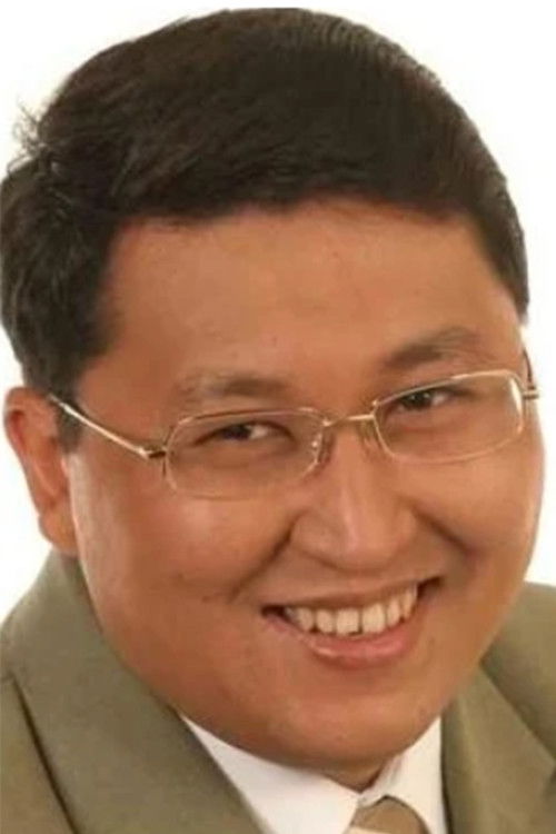 Galim Baytuk as продавец в магазине Мон Ами