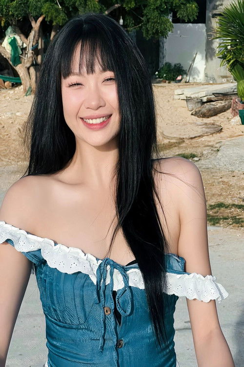 Tạ Lâm as Thư Ký Xuân