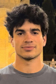 Samuel Suchod as Tommy