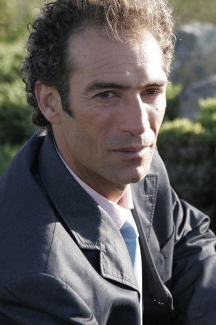 Amilcar Azenha as Cal Hoxa