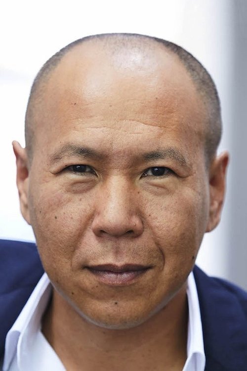 Nick Dong-Sik as Herr Lee