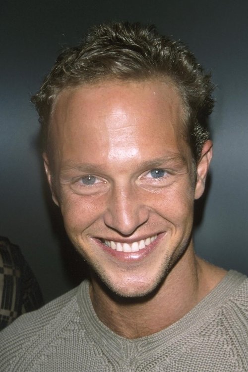 Stan Kirsch as Doctor (voice)