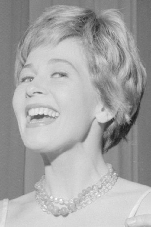 Britt Damberg as Mona Kallgren