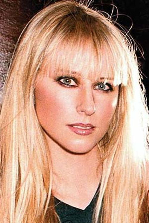 Tania Davis as Viola