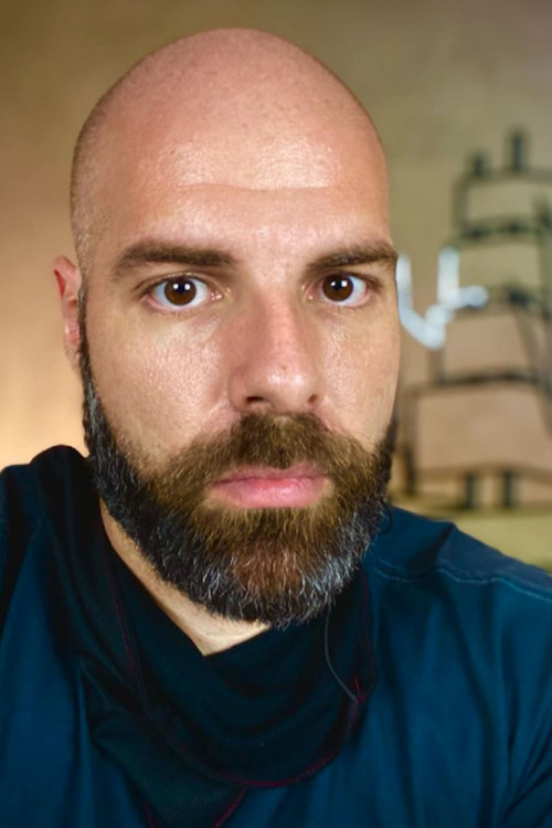 João Tessari as Fred