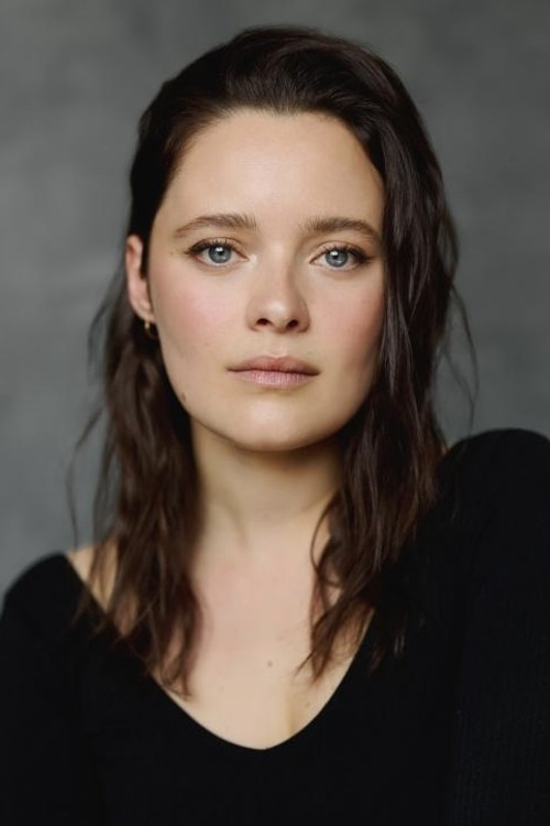 Marianne Fortier as Chloé Bouchard