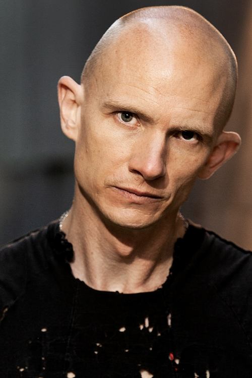 Bries Vannon as Isaac