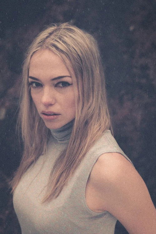 Pernilla Eriksson as Elin