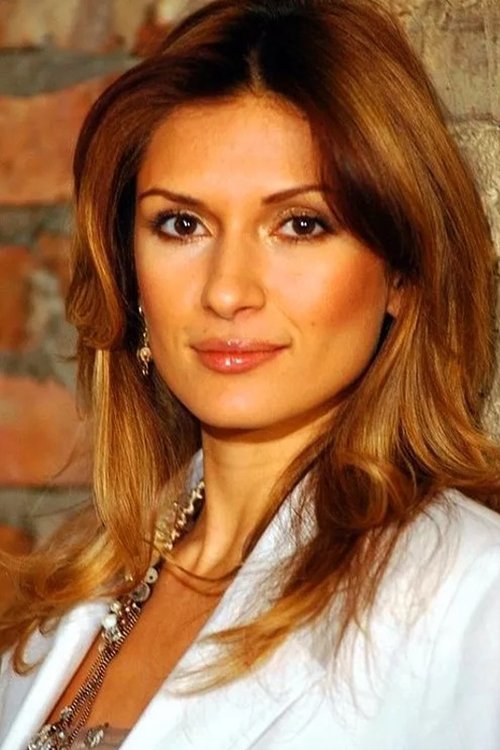 Tuğba Altıntop as Çiğdem