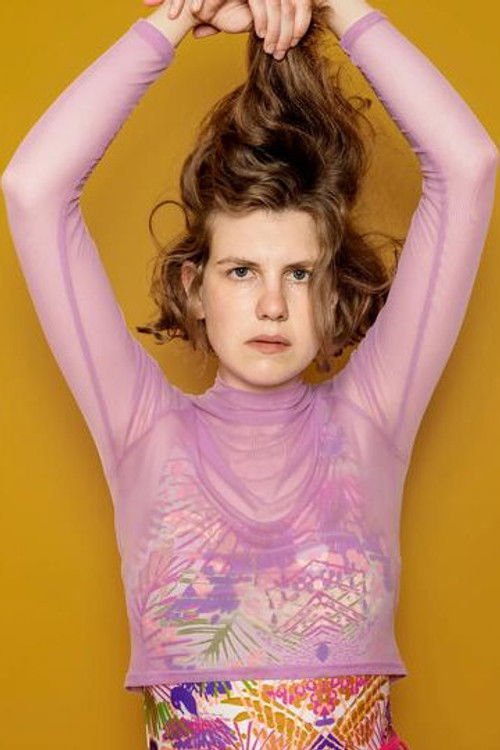 Veronika Katinka as Komiker