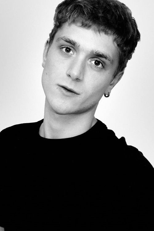 Franco Gotelli as Fénix