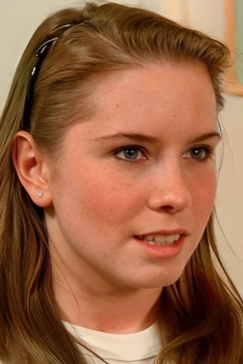 Rachael Kelly as Christie Cromwell