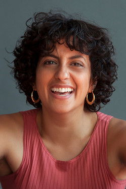 Mireille Tawfik as Médecin