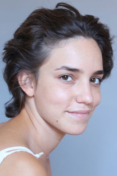 Virginia Apicella as Adele