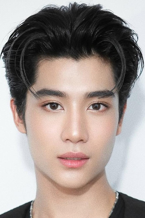 Tthuchh Khummuang as Sin Siwat Merton