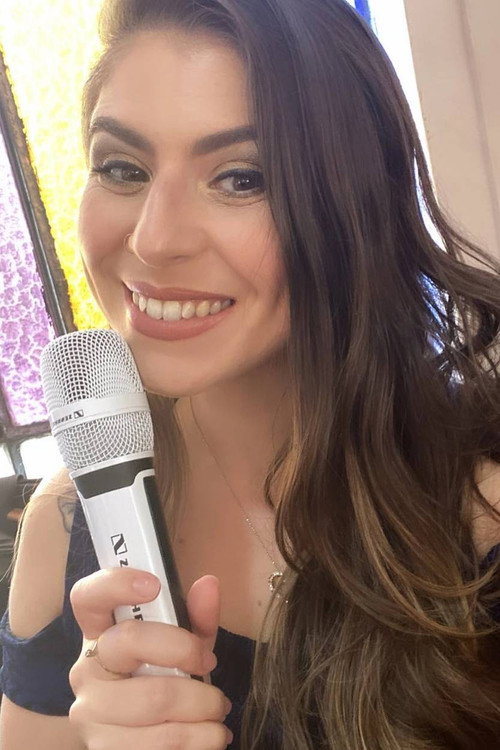 Karen Padrão as Agatha