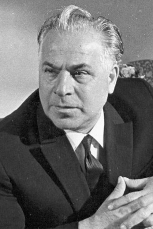 Ismail Daghistanli as Damirov