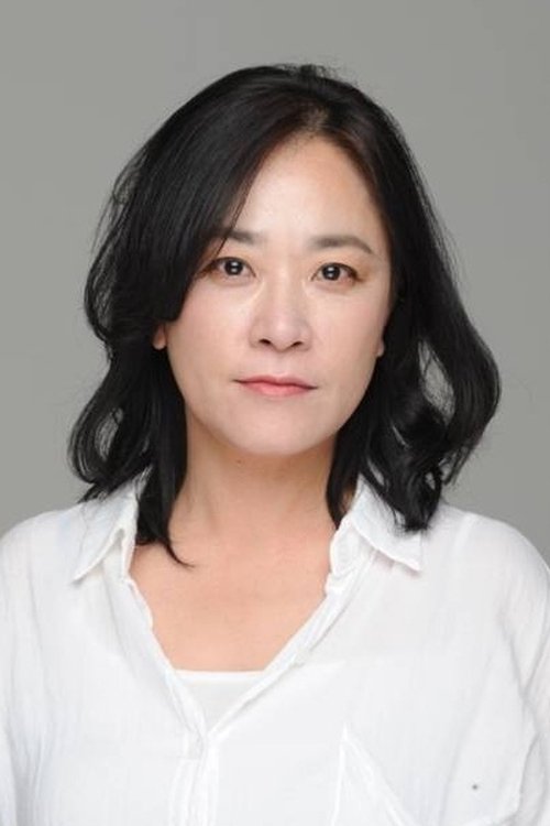 Lee Sun-ju as Ji-wan's Mother