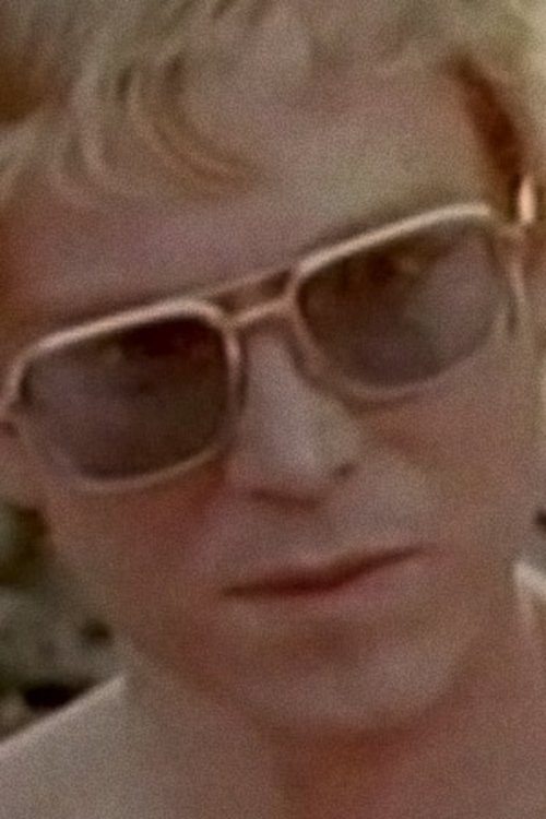 David Allen as Lee Jones