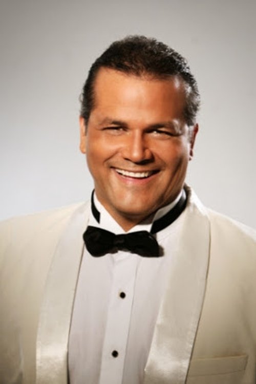 Carlos Alfredo as Isidro