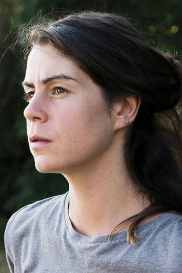 Elena Dimitrova as Dafina