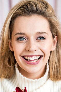 Mia Ehrnrooth as Ivy