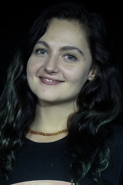 Letícia Rodrigues as Elfer