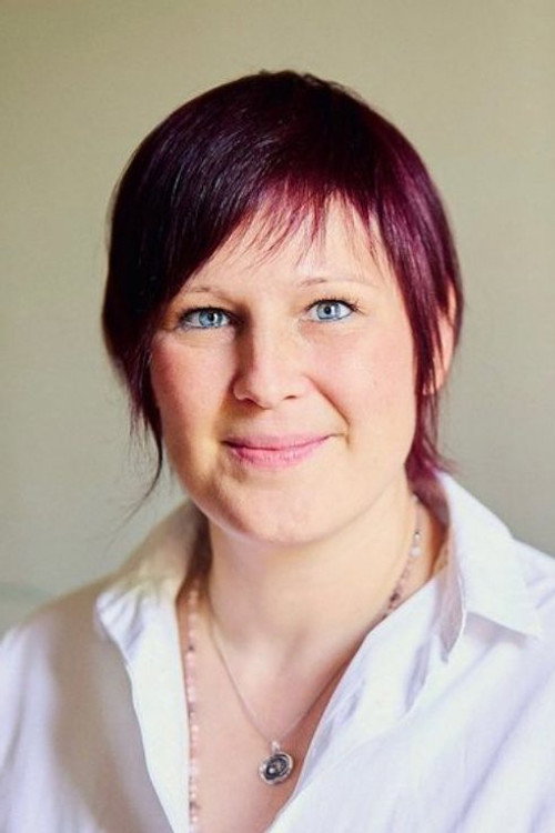 Eva Kornet as Breathworker