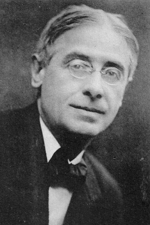 Henri Janvier as L'officier des gardes