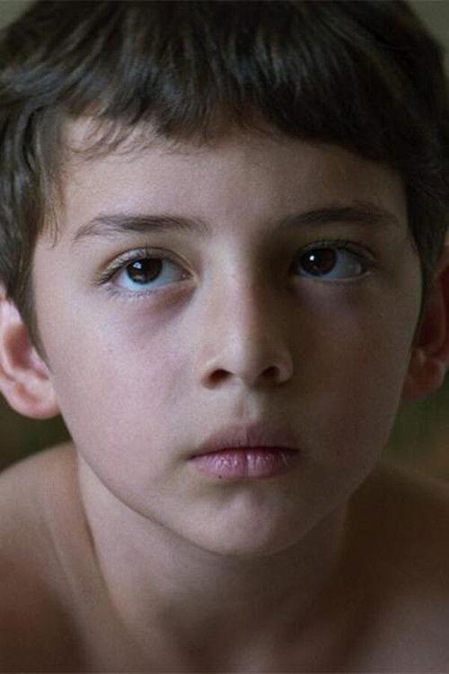 Maximiliano Nájar Márquez as Max