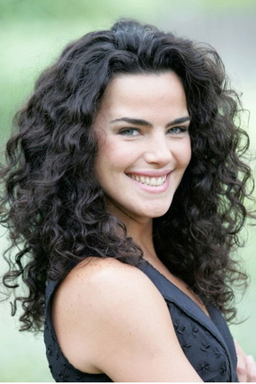 Ana Paula Arósio as Laura Toledo Silva Prado