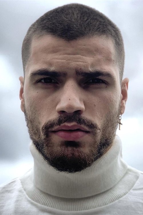 Hugo Diego Garcia as Cédric Poncet