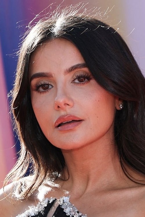 Mikaela Hoover as Lia