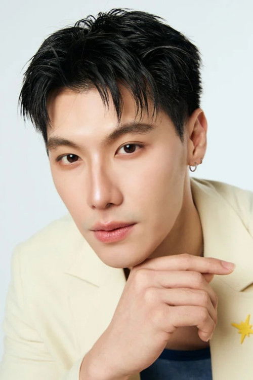 Suphakorn Sriphotong as Leo