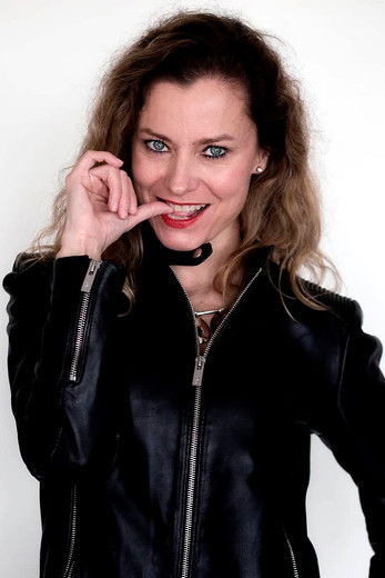 Paloma San Millán as Luisita