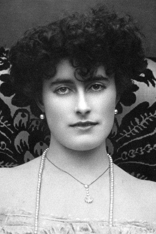 Kitty Gordon as Nina Seabury