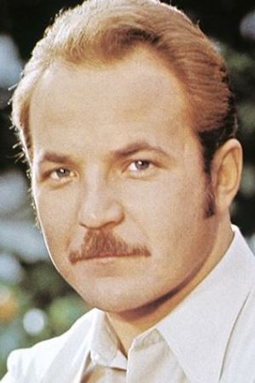 Nikolai Gubenko as lieutenant Goloschyokov