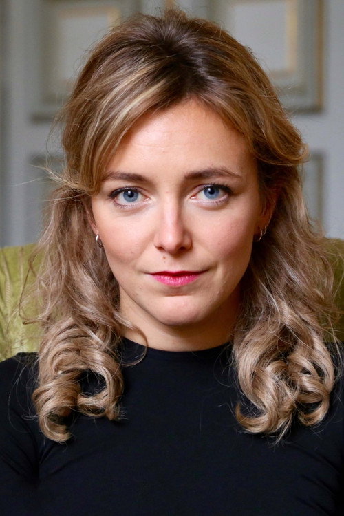 Evelien Bosmans as Helena Somers
