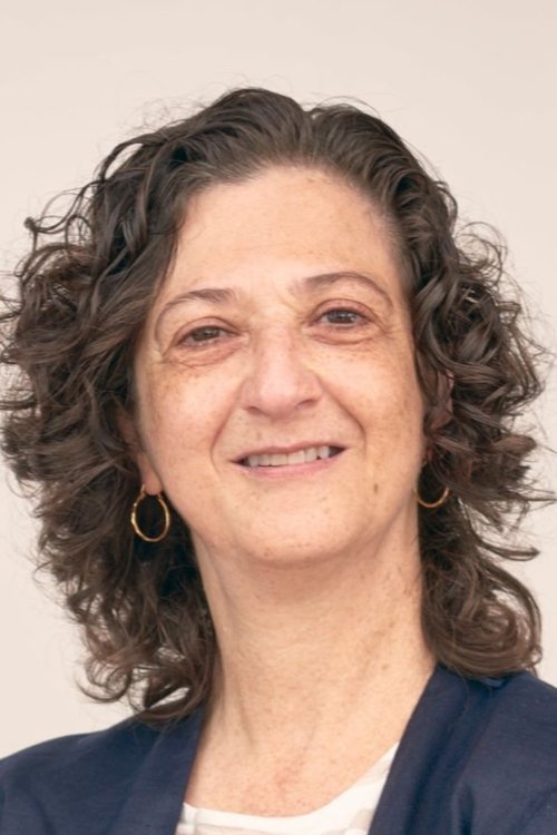 Emma Dib as Cristina