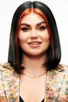 Roxeanne Hazes as Self