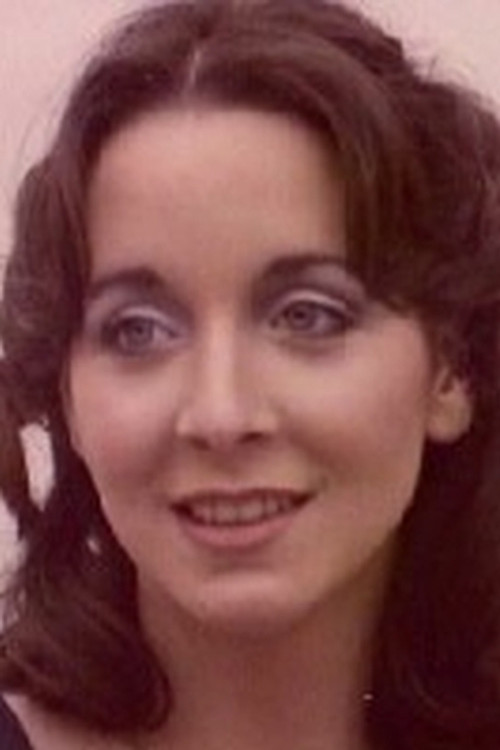 Elaine Wells as Brunette