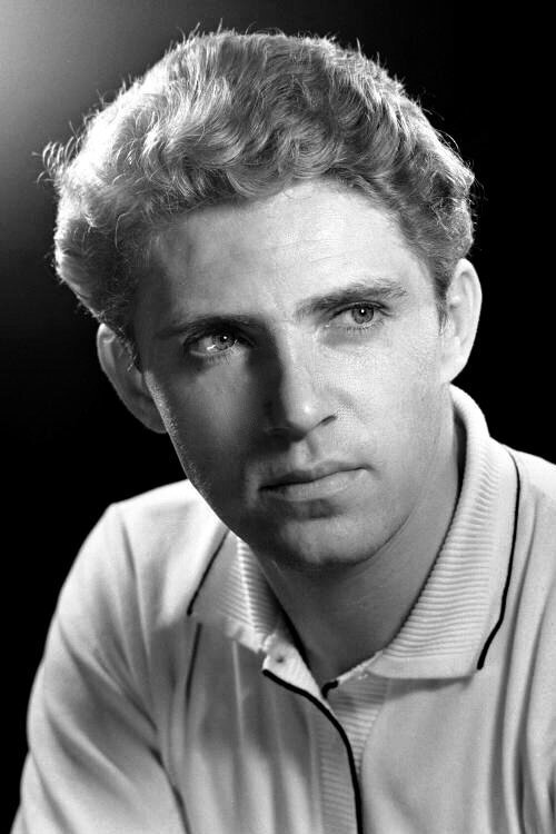 Vladimir Gusev as Le lieutenant Zykov