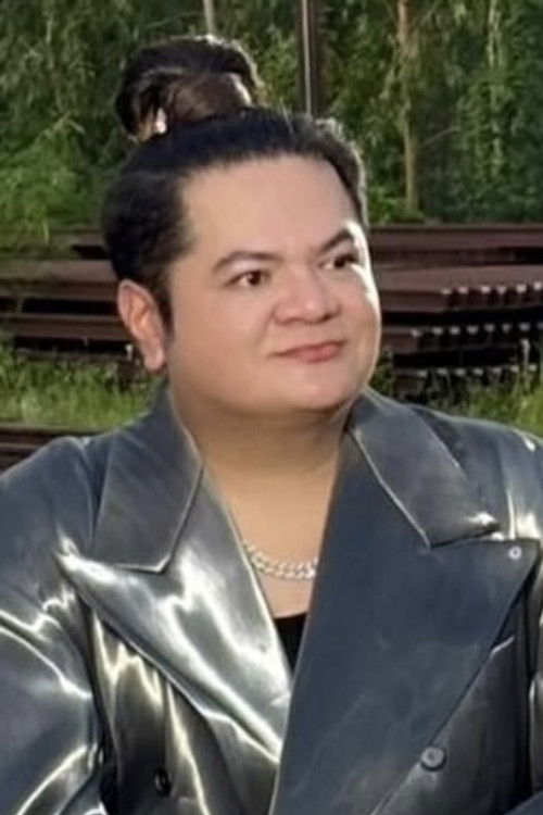 Krist-kul Chumkaew as Self - Judge