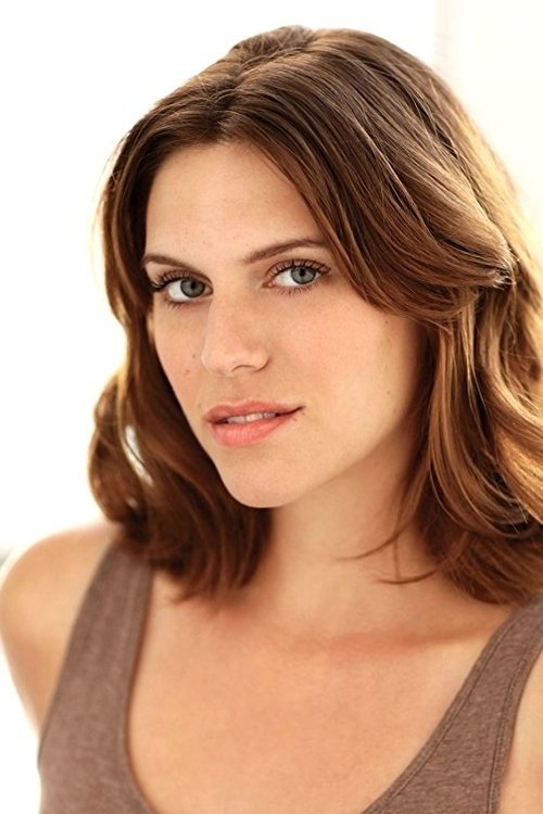Rachel McKeon as Darlene