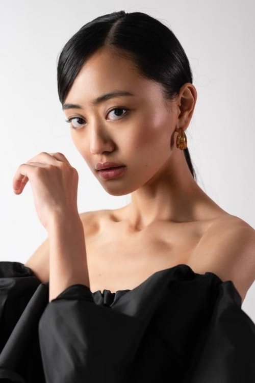 Andrea Kevichusa as Aido